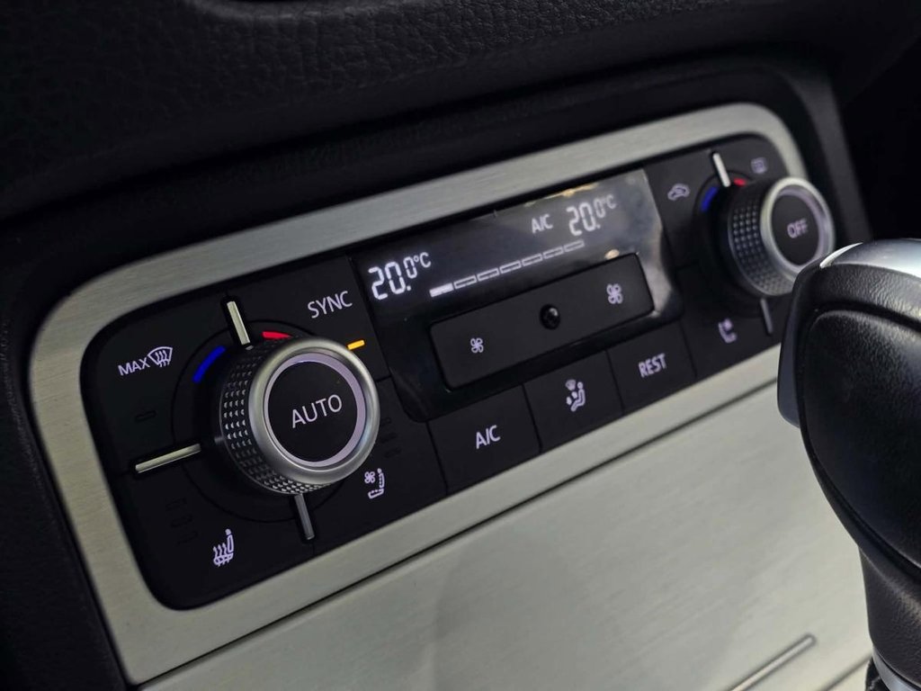 Volkswagen Touareg Wolfsburg Edition 4MOTION | TOIT PANO | CUIR | NAV | CAMÉRA +++ 2017 à Laval, Québec - 17 - w1024h768px