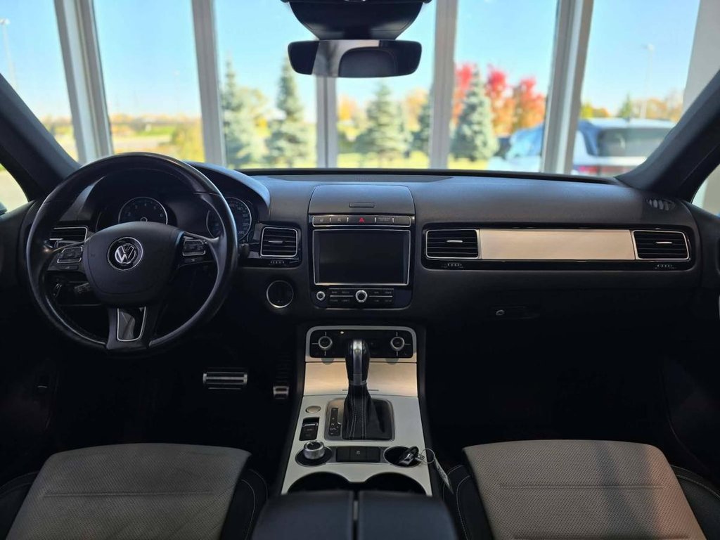 Volkswagen Touareg Wolfsburg Edition 4MOTION | TOIT PANO | CUIR | NAV | CAMÉRA +++ 2017 à Laval, Québec - 11 - w1024h768px