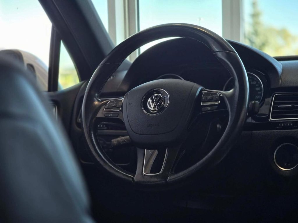 Volkswagen Touareg Wolfsburg Edition 4MOTION | TOIT PANO | CUIR | NAV | CAMÉRA +++ 2017 à Laval, Québec - 12 - w1024h768px