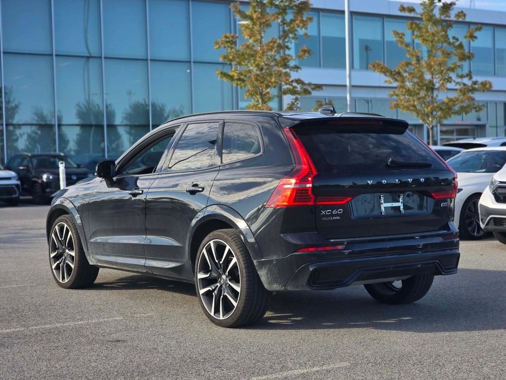 2024 Volvo XC60 B5 Ultimate Dark Theme AWD | CUIR | NAV | TOIT PANO | CAMÉRA 360 | BOWERS & WILKINS | CARPLAY +++ in Laval, Quebec - 6 - w1024h768px