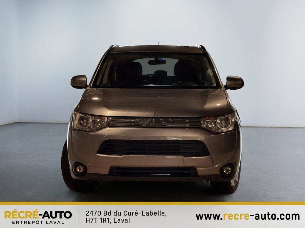 Outlander 4WD ES PREMIUM + TOIT + CUIR + CAMERA 2014 à Brossard, Québec - 2 - w1024h768px