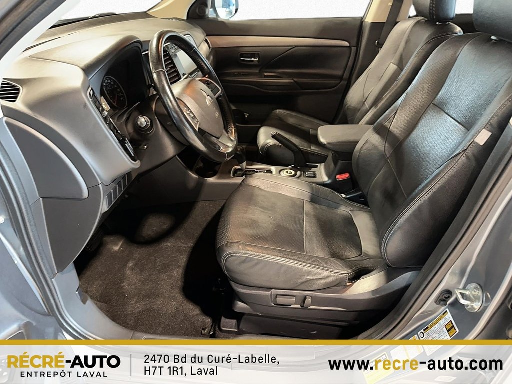 2014  Outlander 4WD ES PREMIUM + TOIT + CUIR + CAMERA in Brossard, Quebec - 10 - w1024h768px