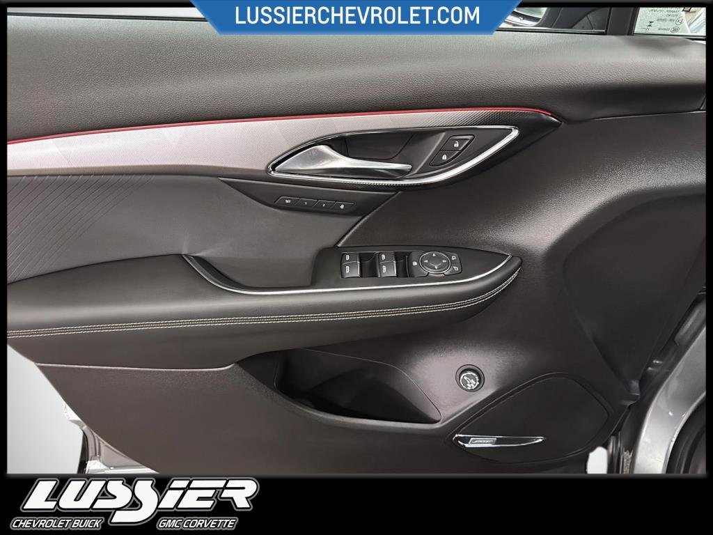 Buick Envision Essence AWD  2026 à Saint-Hyacinthe, Québec - 11 - w1024h768px