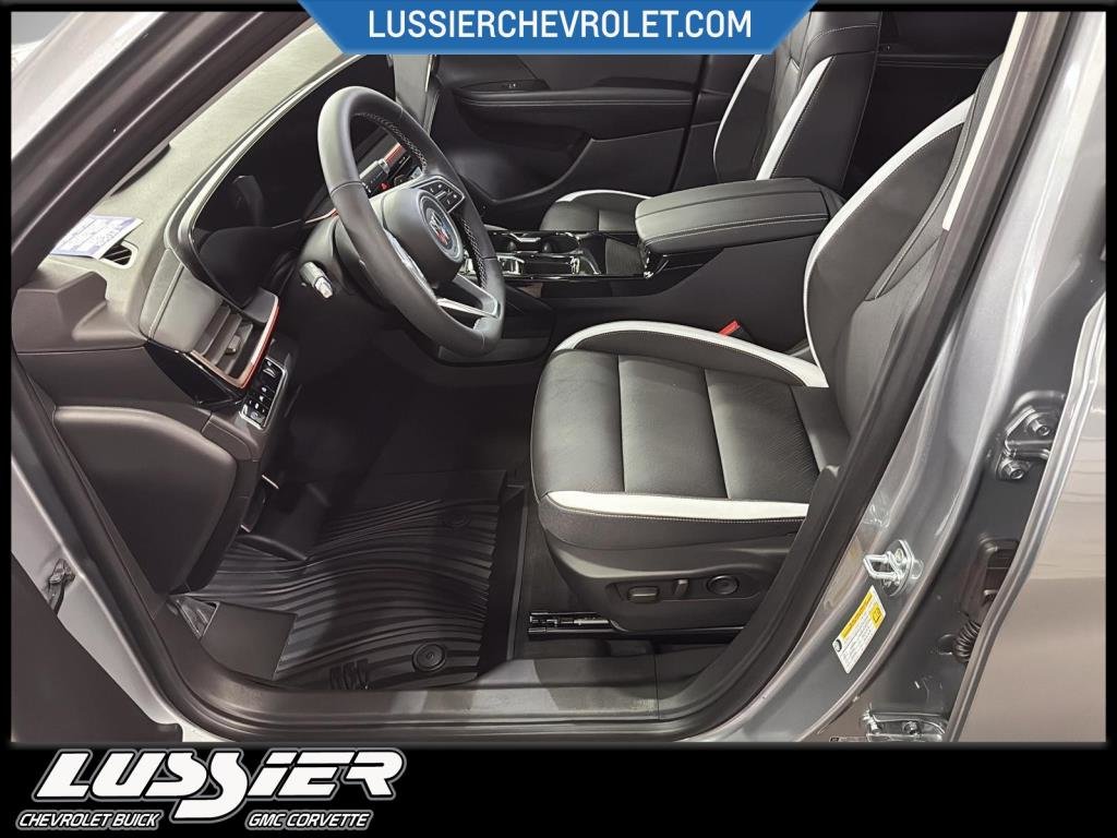 Buick Envision Essence AWD  2026 à Saint-Hyacinthe, Québec - 9 - w1024h768px