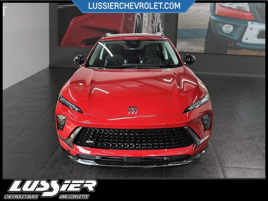 Buick Envision Essence AWD  2026 à Saint-Hyacinthe, Québec - 2 - w1024h768px