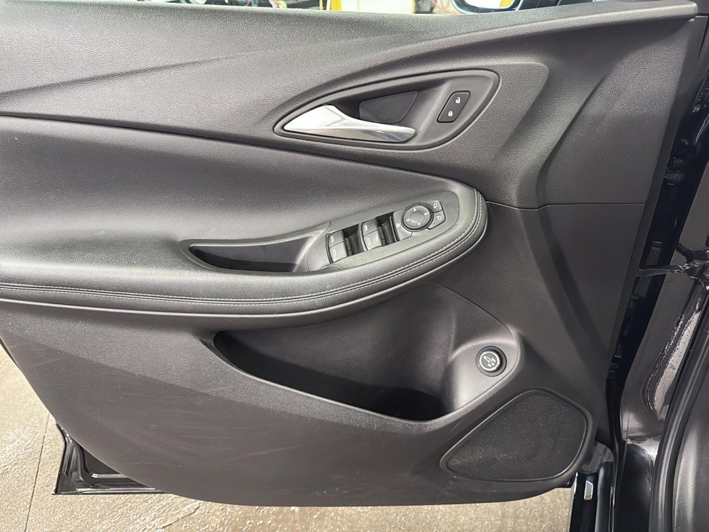 2022 Buick ENCORE in Saint-Hyacinthe, Quebec - 11 - w1024h768px