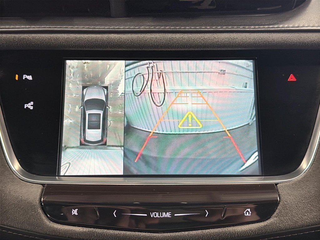 2017 Cadillac XT5 in Saint-Hyacinthe, Quebec - 16 - w1024h768px