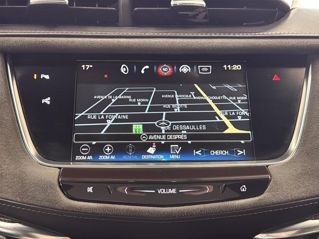 2017 Cadillac XT5 in Saint-Hyacinthe, Quebec - 17 - w1024h768px