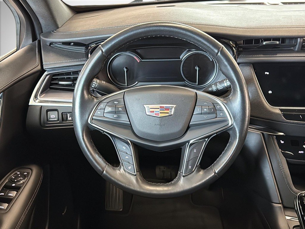 2022 Cadillac XT5 in Saint-Hyacinthe, Quebec - 12 - w1024h768px