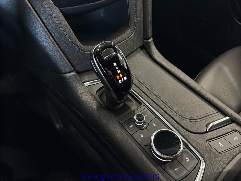 2022 Cadillac XT5 in Saint-Hyacinthe, Quebec - 16 - w1024h768px