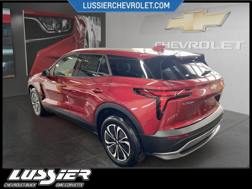 2025 Chevrolet BLAZER EV LT in Saint-Hyacinthe, Quebec - 4 - w1024h768px