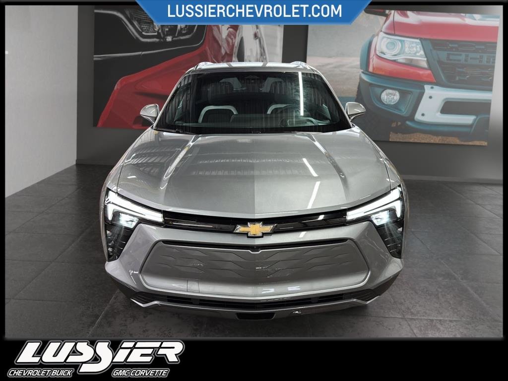 2025 Chevrolet BLAZER EV LT in Saint-Hyacinthe, Quebec - 2 - w1024h768px