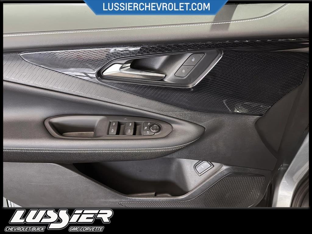 2025 Chevrolet BLAZER EV LT in Saint-Hyacinthe, Quebec - 11 - w1024h768px