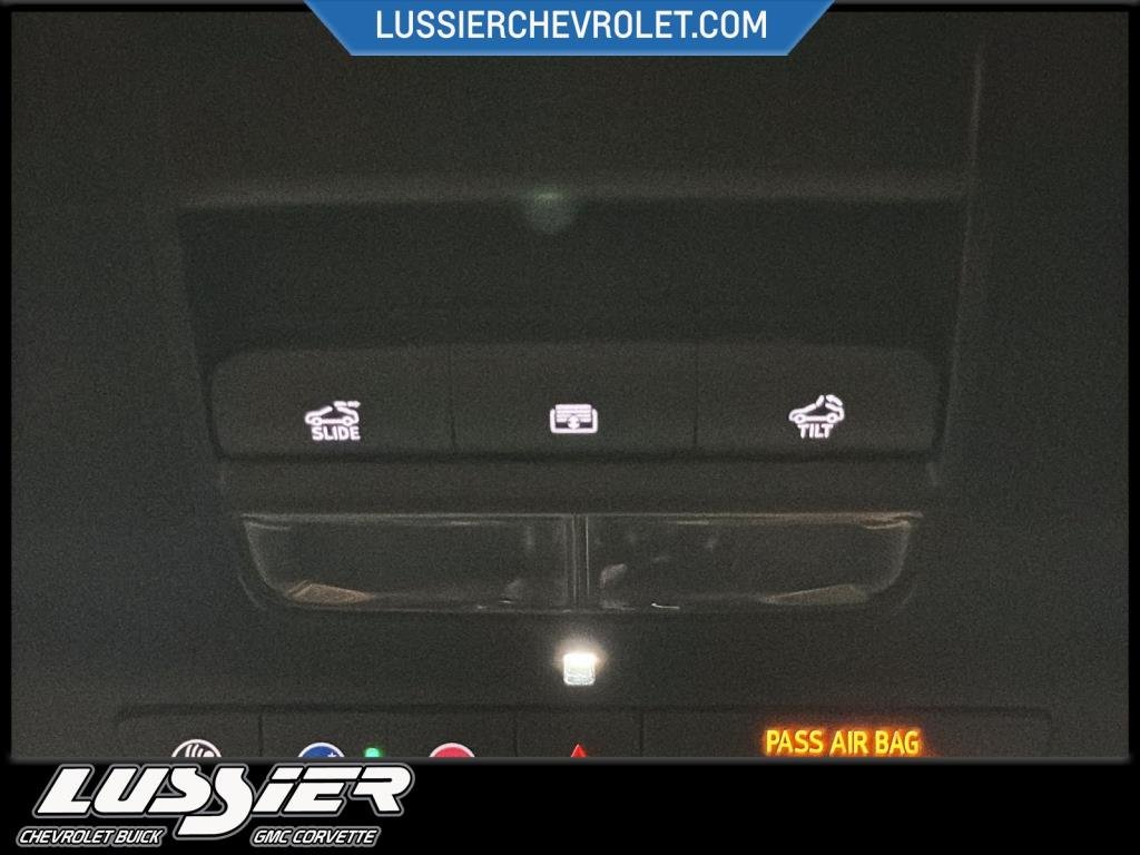 2025 Chevrolet BLAZER EV LT in Saint-Hyacinthe, Quebec - 16 - w1024h768px