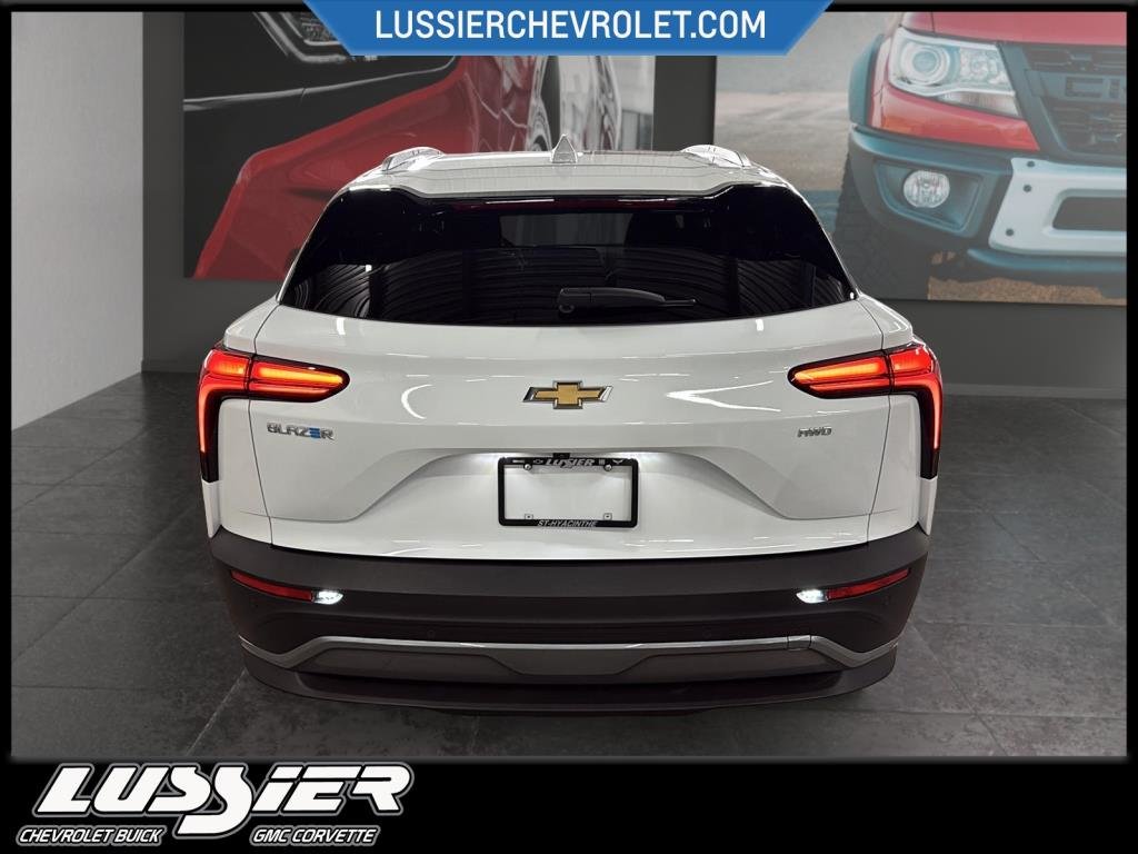 2025 Chevrolet BLAZER EV LT in Saint-Hyacinthe, Quebec - 3 - w1024h768px