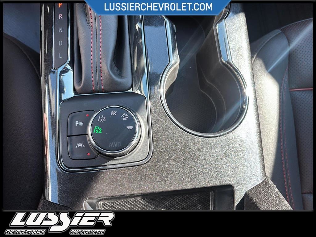 2025 Chevrolet BLAZER NON LUXURY SUV AWD RS in Saint-Hyacinthe, Quebec - 15 - w1024h768px