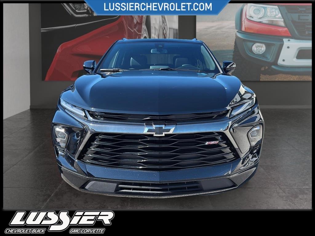2025 Chevrolet BLAZER NON LUXURY SUV AWD RS in Saint-Hyacinthe, Quebec - 2 - w1024h768px