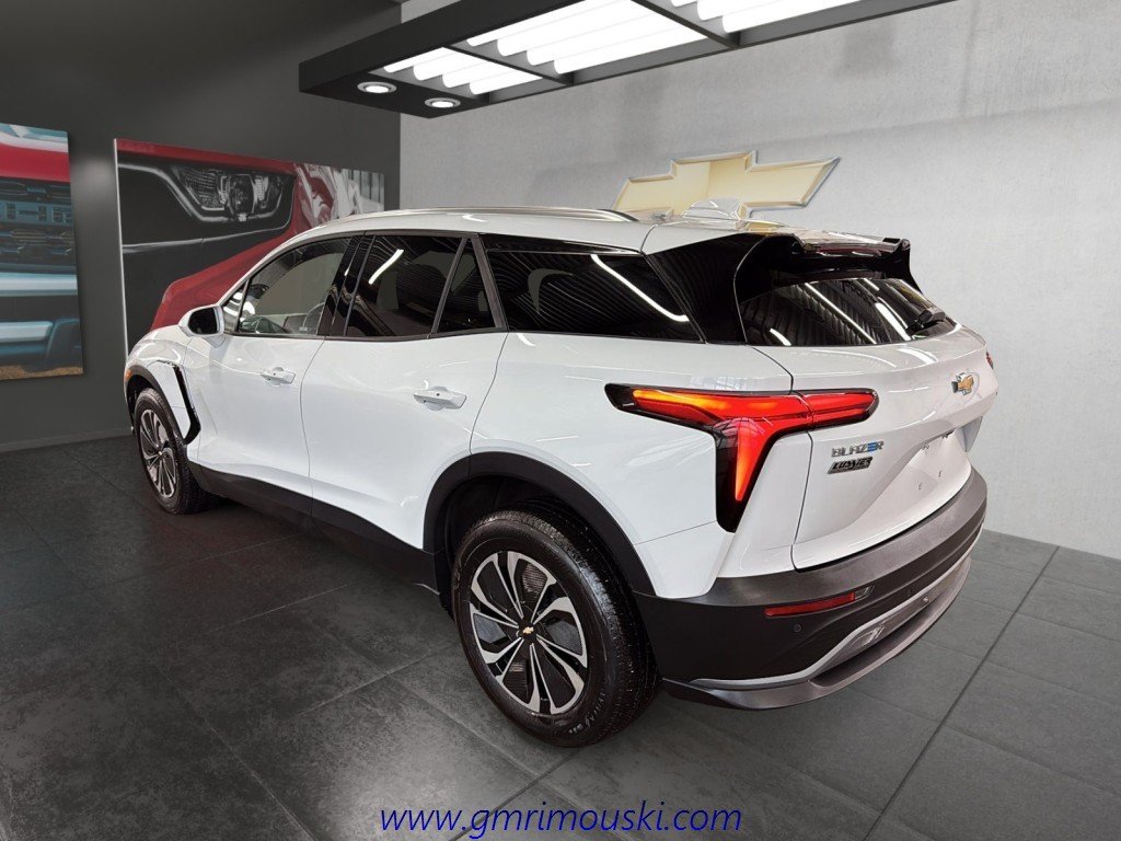 Chevrolet BLAZER  2024 à Saint-Hyacinthe, Québec - 4 - w1024h768px