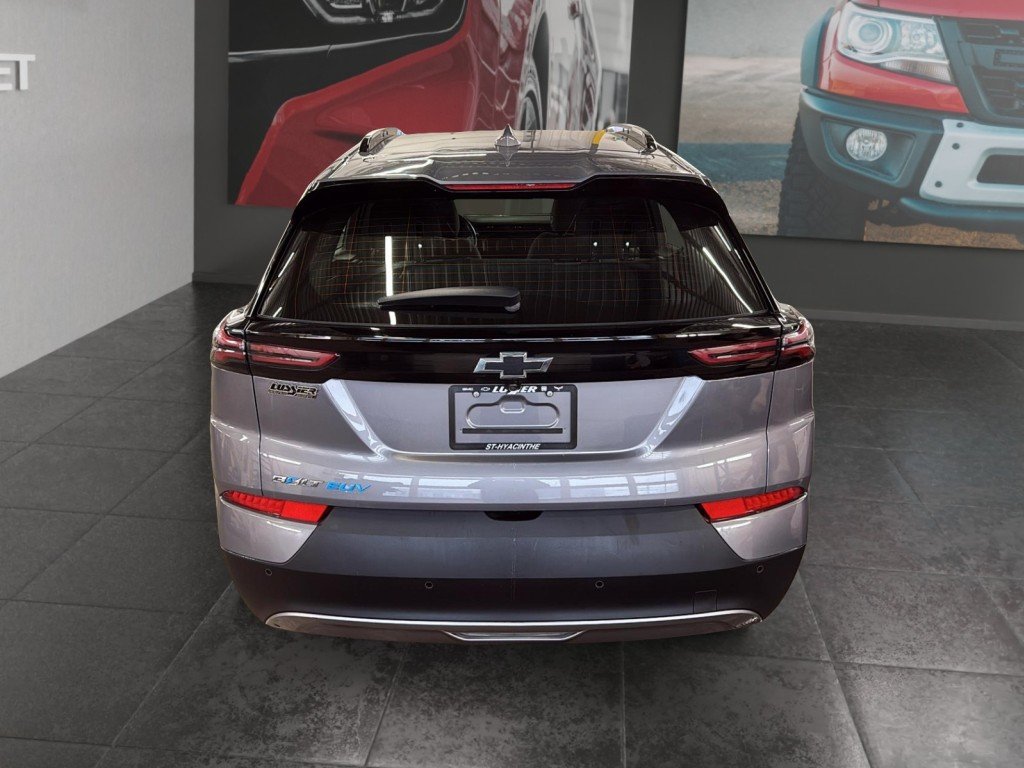 Chevrolet BOLT EUV  2023 à Saint-Hyacinthe, Québec - 3 - w1024h768px