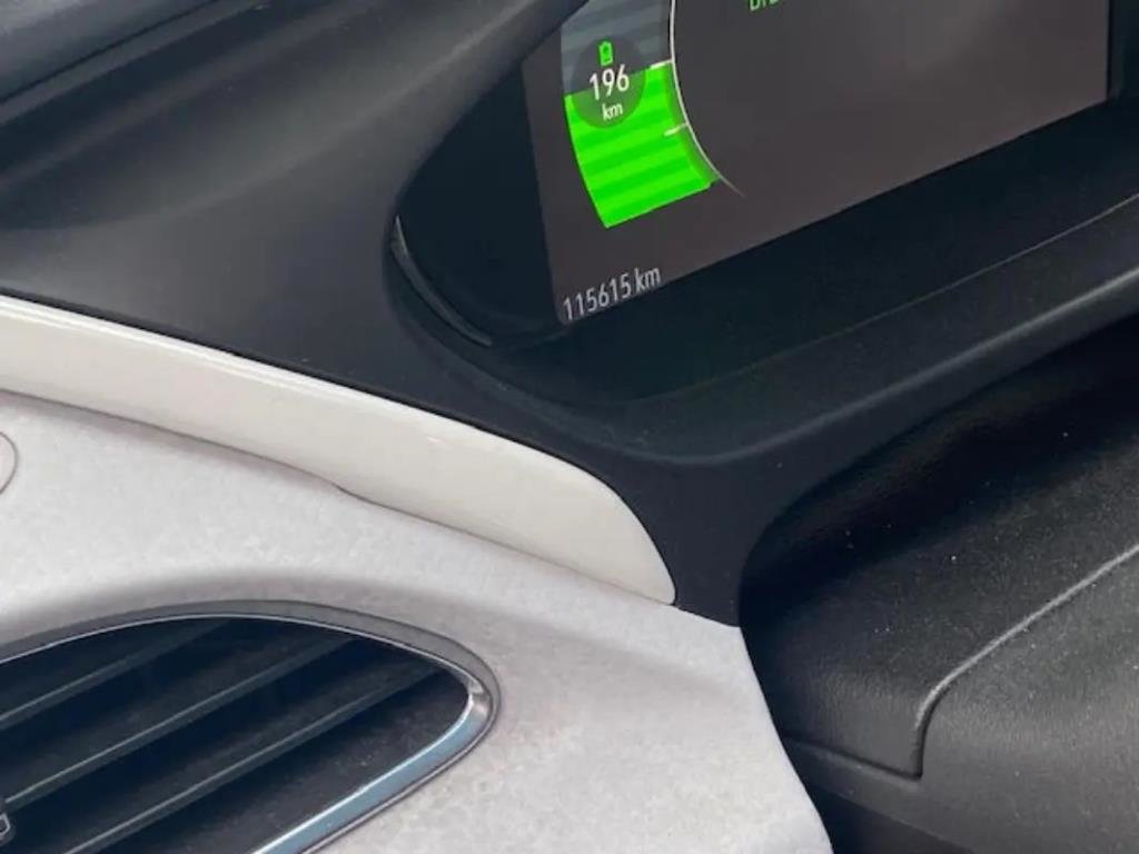 2017 Chevrolet Bolt in Saint-Hyacinthe, Quebec - 7 - w1024h768px