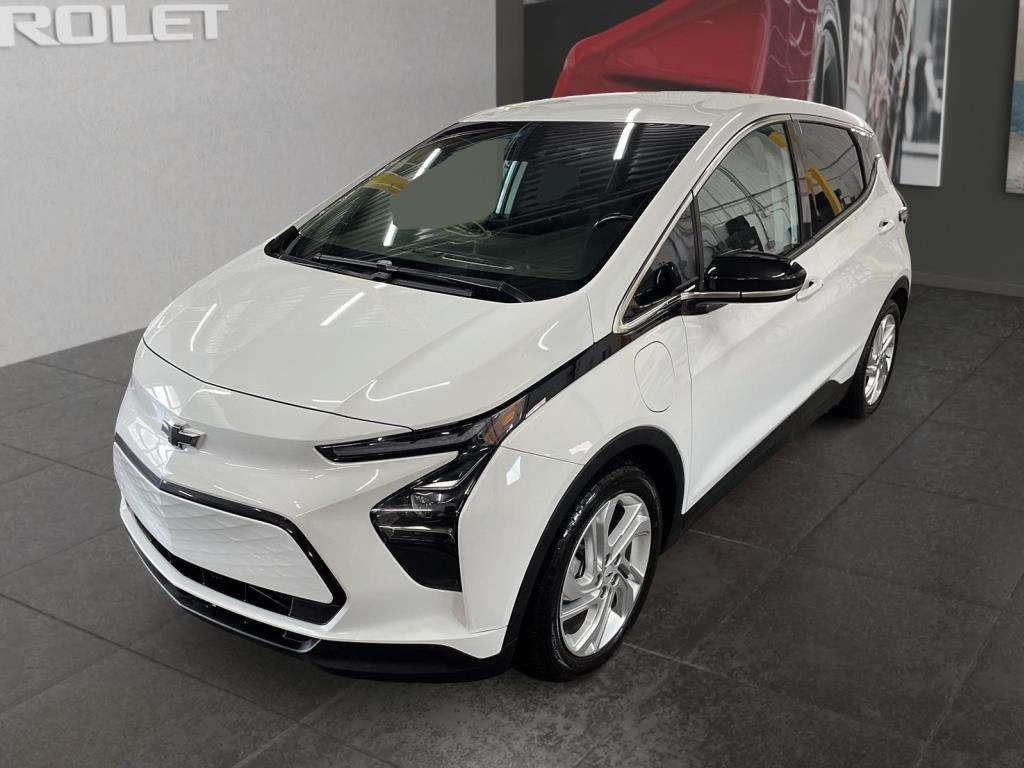 2023 Chevrolet Bolt in Saint-Hyacinthe, Quebec - 1 - w1024h768px