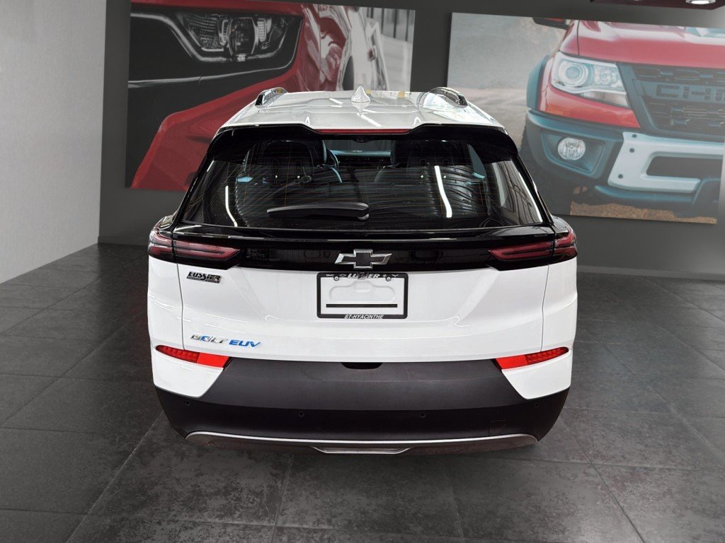 2023 Chevrolet Bolt in Saint-Hyacinthe, Quebec - 3 - w1024h768px