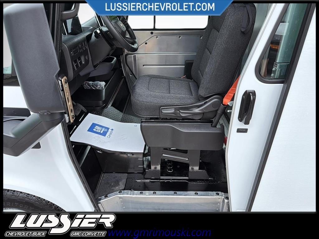 2025 Chevrolet BRIGHTDROP 400 AWD in Saint-Hyacinthe, Quebec - 7 - w1024h768px