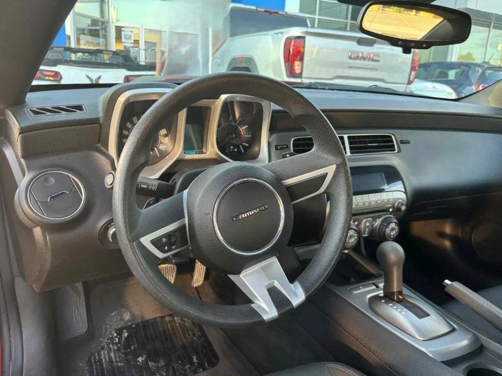 2010 Chevrolet CAMARO in Saint-Hyacinthe, Quebec - 10 - w1024h768px
