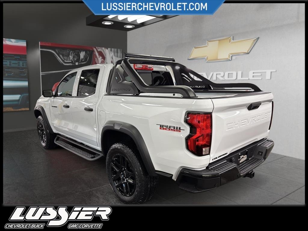 2025 Chevrolet COLORADO TRAIL BOSS CREW CAB 4WD in Saint-Hyacinthe, Quebec - 12 - w1024h768px