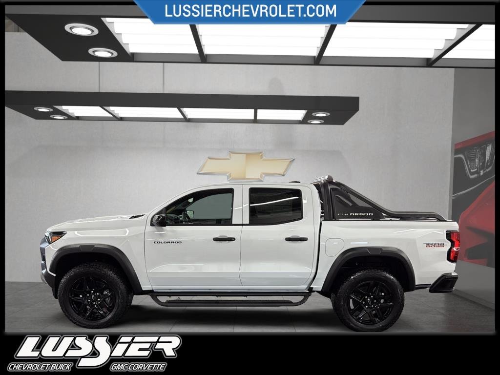 2025 Chevrolet COLORADO TRAIL BOSS CREW CAB 4WD in Saint-Hyacinthe, Quebec - 14 - w1024h768px