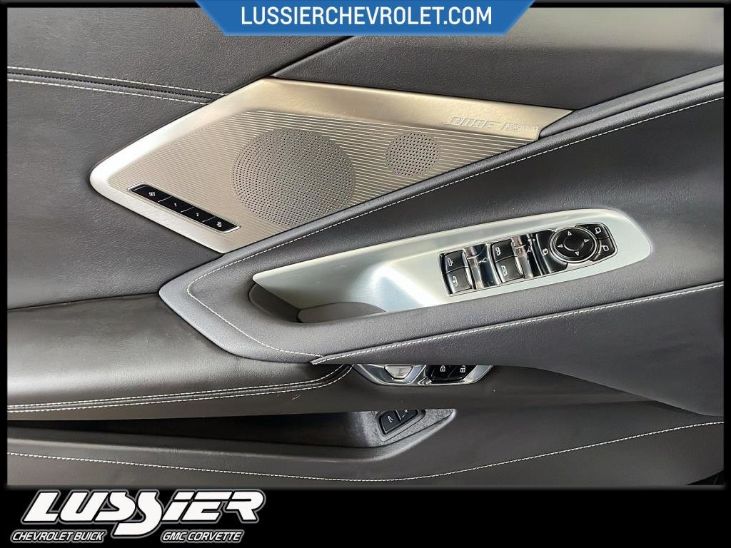 2025 Chevrolet CORVETTE STINGRAY CABRIOLET in Saint-Hyacinthe, Quebec - 9 - w1024h768px