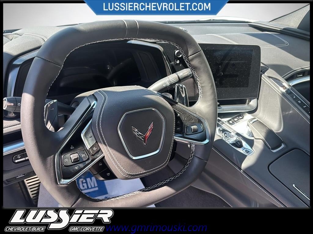 2025 Chevrolet CORVETTE STINGRAY CABRIOLET in Saint-Hyacinthe, Quebec - 10 - w1024h768px