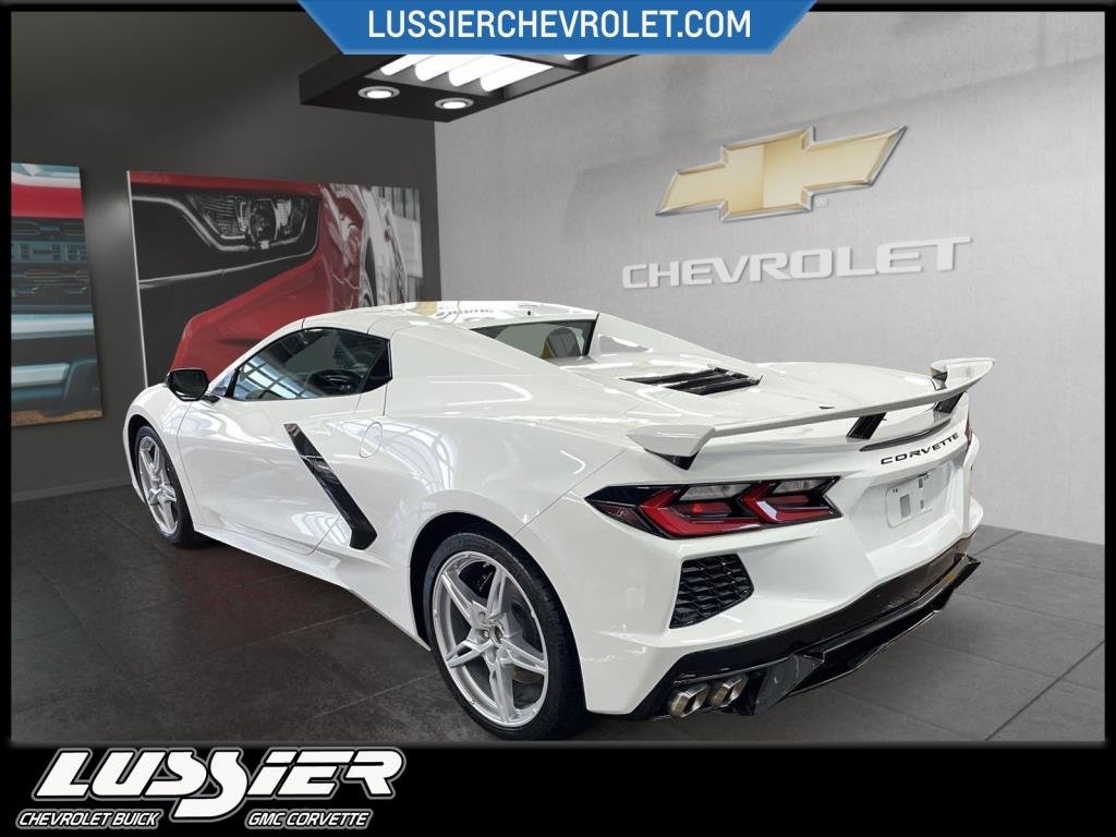 2025 Chevrolet CORVETTE STINGRAY CABRIOLET in Saint-Hyacinthe, Quebec - 4 - w1024h768px