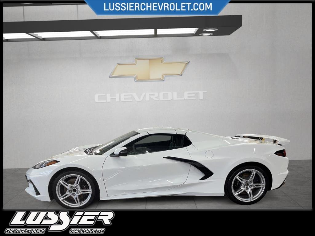 2025 Chevrolet CORVETTE STINGRAY CABRIOLET in Saint-Hyacinthe, Quebec - 5 - w1024h768px