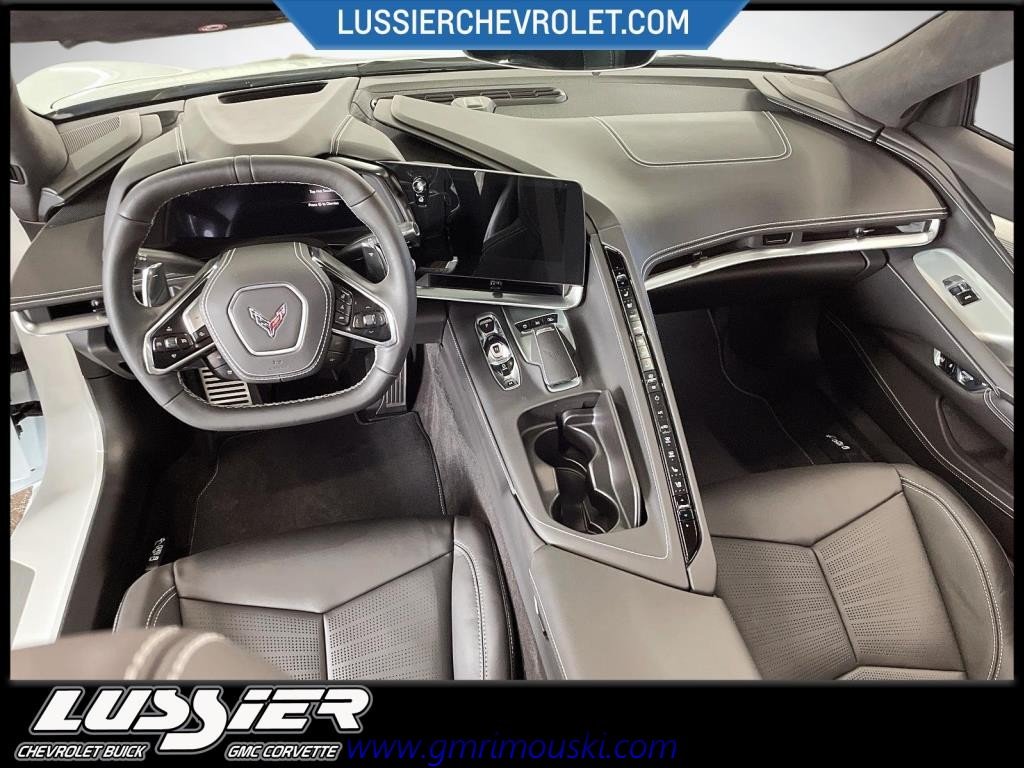 2025 Chevrolet CORVETTE STINGRAY CABRIOLET in Saint-Hyacinthe, Quebec - 12 - w1024h768px