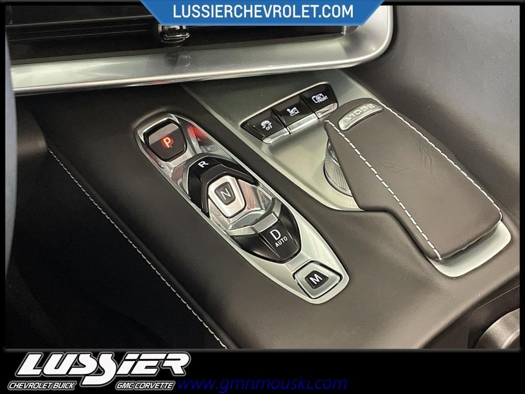 2025 Chevrolet CORVETTE STINGRAY CABRIOLET in Saint-Hyacinthe, Quebec - 17 - w1024h768px