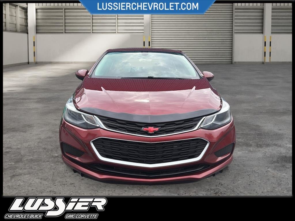 2016 Chevrolet CRUZE in Saint-Hyacinthe, Quebec - 2 - w1024h768px