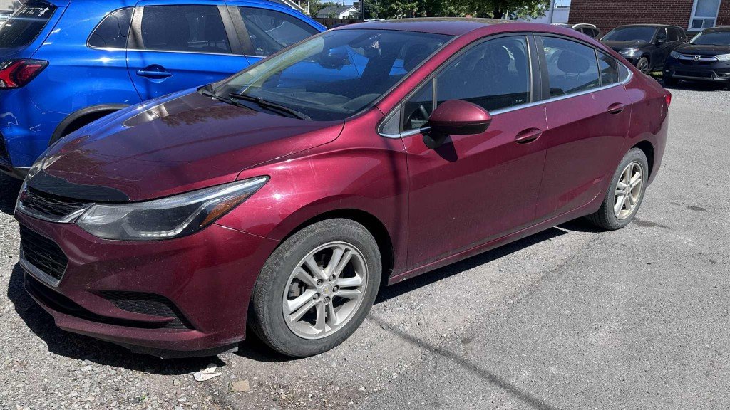 Chevrolet Cruze  2016 à Saint-Hyacinthe, Québec - 1 - w1024h768px