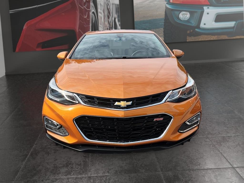 2017 Chevrolet Cruze in Saint-Hyacinthe, Quebec - 2 - w1024h768px