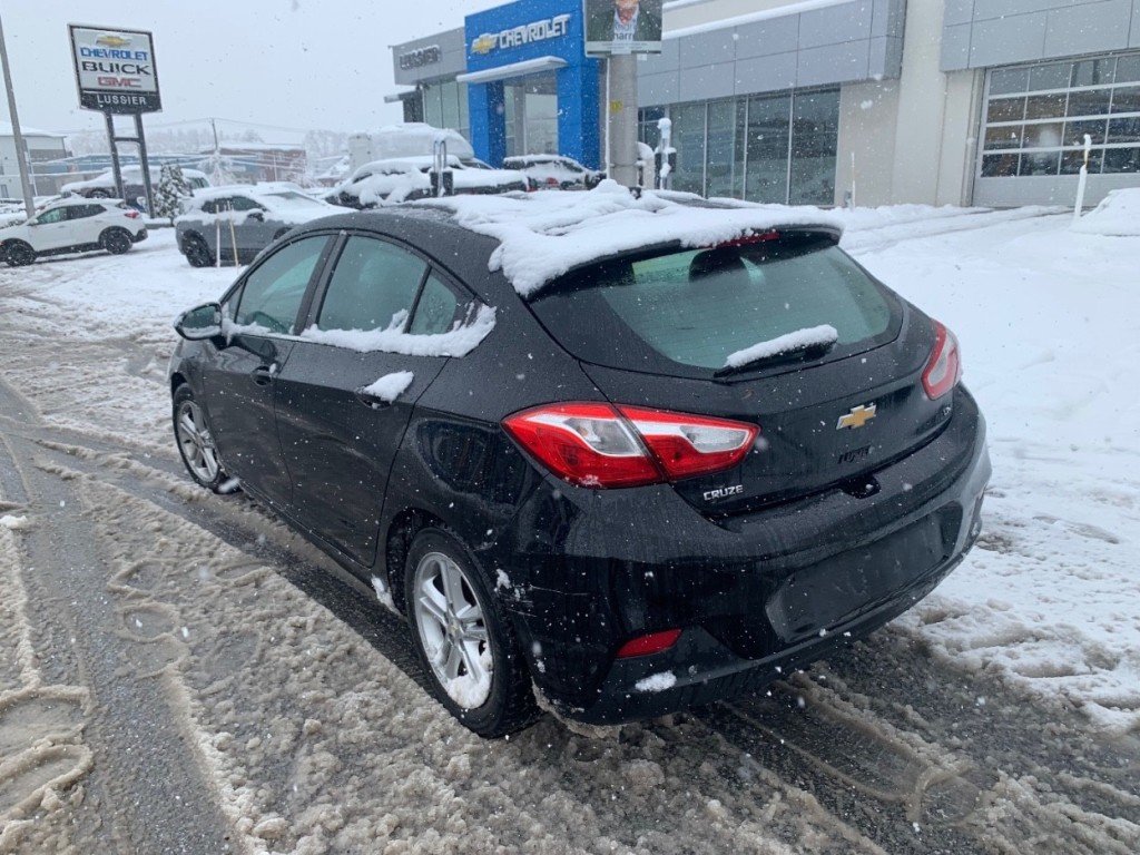 Chevrolet CRUZE  2017 à Saint-Hyacinthe, Québec - 2 - w1024h768px