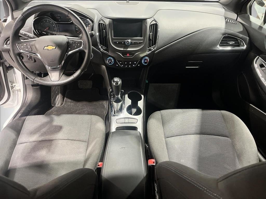 Chevrolet Cruze  2018 à Saint-Hyacinthe, Québec - 9 - w1024h768px