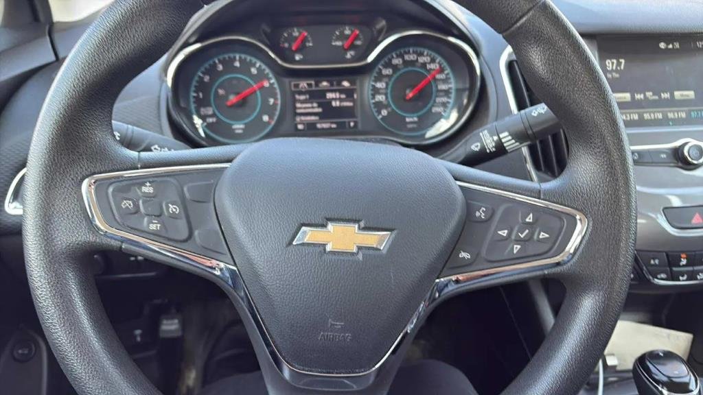 Chevrolet Cruze  2018 à Saint-Hyacinthe, Québec - 7 - w1024h768px