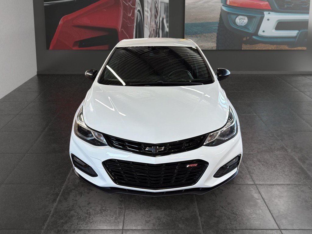 2018 Chevrolet Cruze in Saint-Hyacinthe, Quebec - 2 - w1024h768px