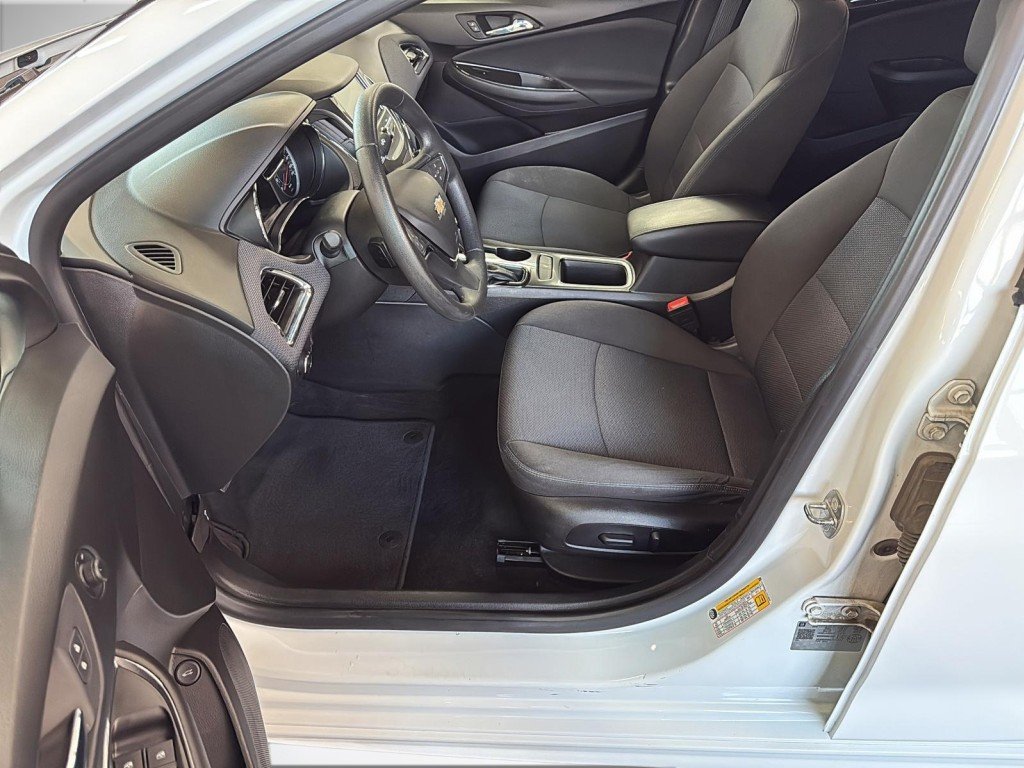 2018 Chevrolet Cruze in Saint-Hyacinthe, Quebec - 9 - w1024h768px