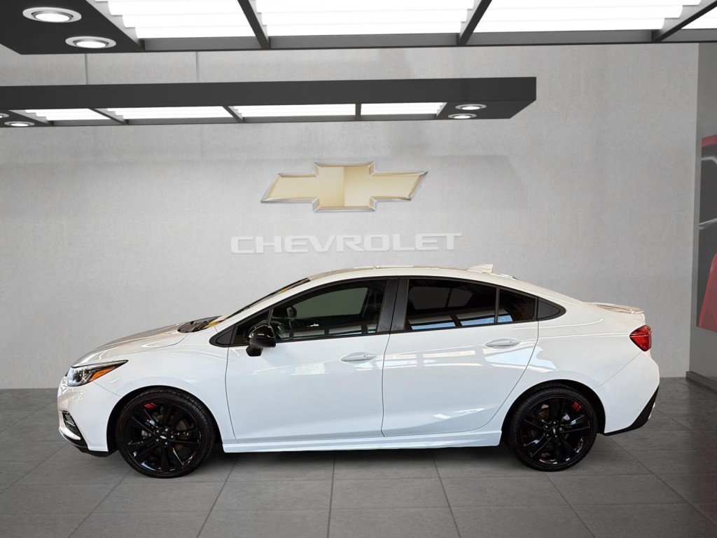 2018 Chevrolet Cruze in Saint-Hyacinthe, Quebec - 5 - w1024h768px