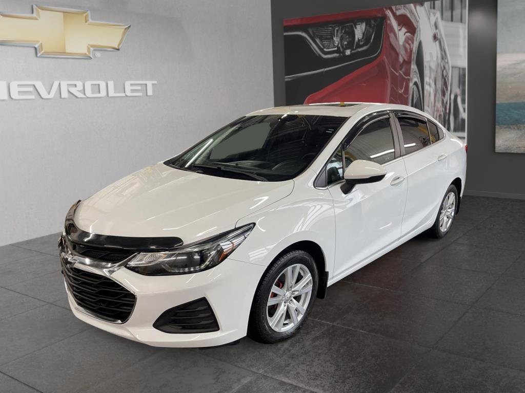 2019 Chevrolet Cruze in Saint-Hyacinthe, Quebec - 1 - w1024h768px