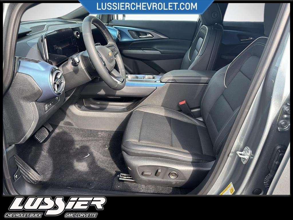2025 Chevrolet EQUINOX LT EV in Saint-Hyacinthe, Quebec - 8 - w1024h768px