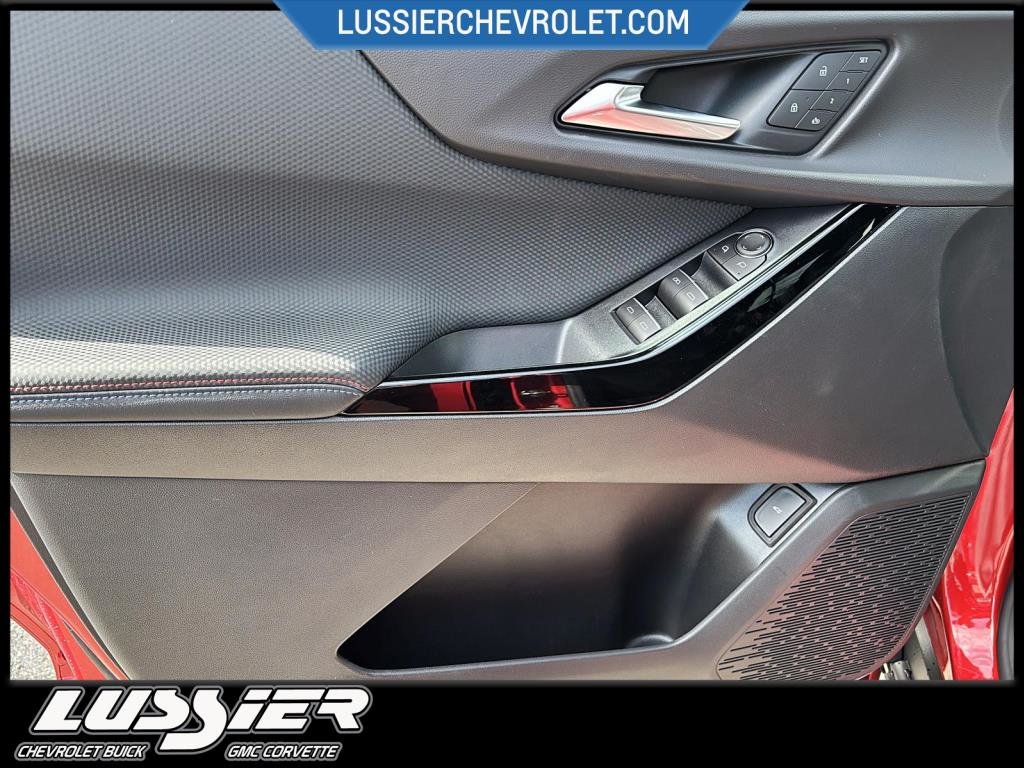 2026 Chevrolet Equinox RS in Saint-Hyacinthe, Quebec - 10 - w1024h768px