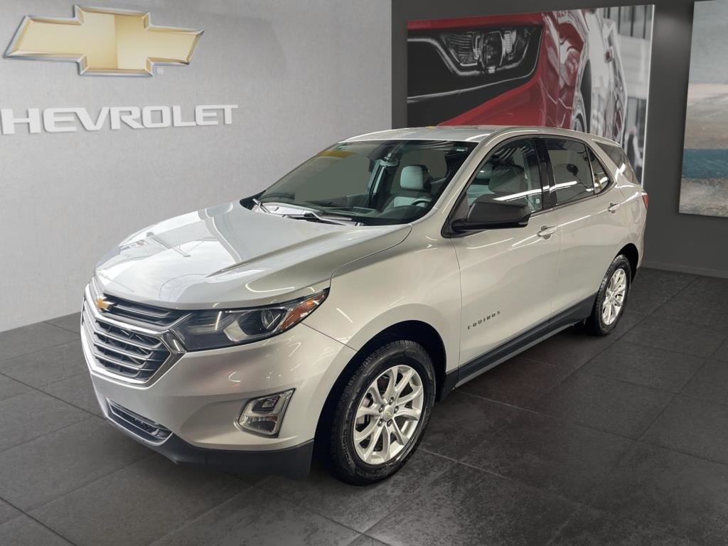 2018 Chevrolet Equinox in Saint-Hyacinthe, Quebec - 1 - w1024h768px