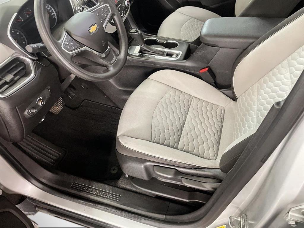 2018 Chevrolet Equinox in Saint-Hyacinthe, Quebec - 9 - w1024h768px